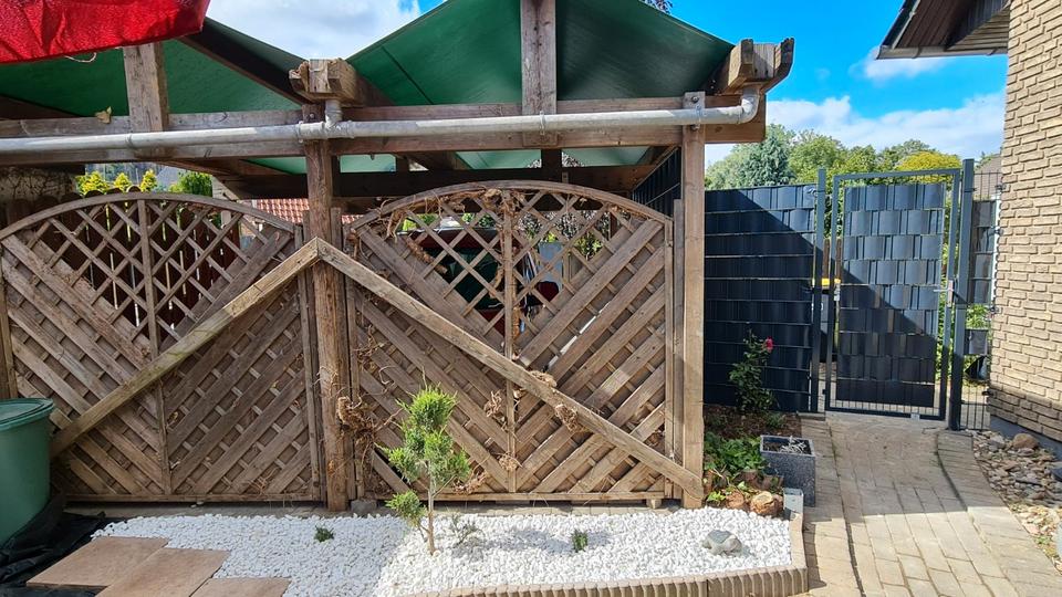 Einfamilienhaus Hüllhorst - 8 Zimmer, 216 m&sup2;, 290.000&euro; | Angebot:27006902