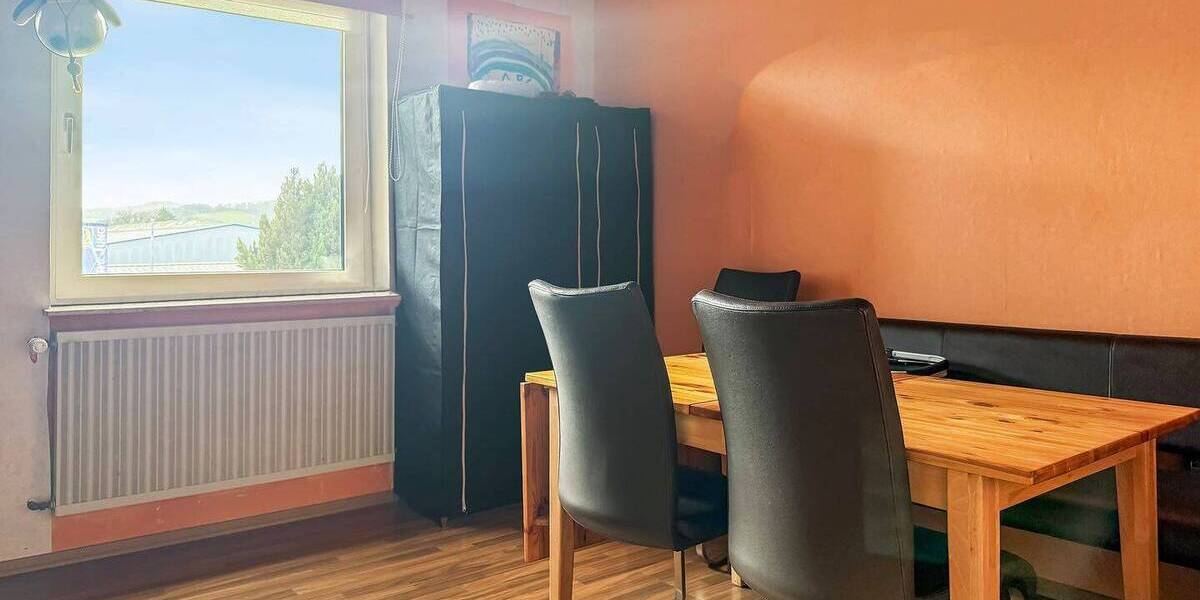 Mehrfamilienhaus, Wohnhaus Extertal Bösingfeld - 6 Zimmer, 130 m&sup2;, 195.000&euro; | Angebot:26230716
