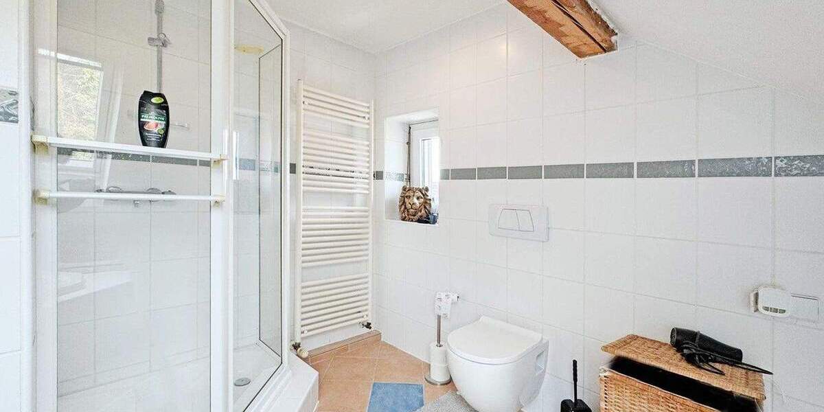 Einfamilienhaus Rinteln Todenmann - 5 Zimmer, 205 m&sup2;, 325.000&euro; | Angebot:25779554