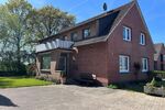 Interessantes Wohnhaus mit 2 Wohnungen, Nebengebäude und Grünland - Einfamilienhaus Stolzenau | Angebot:26858258