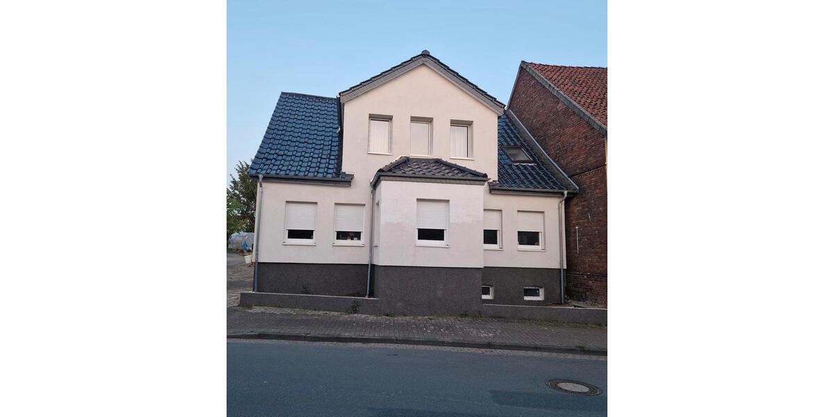 Etagenwohnung Rinteln - 3 Zimmer, 100 m&sup2;, 650&euro; | Angebot:25943337