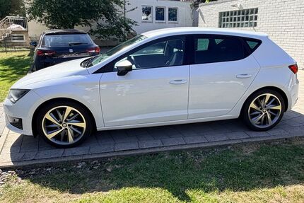 Seat Leon 250.000 km 6.500 &euro; Löhne 32584