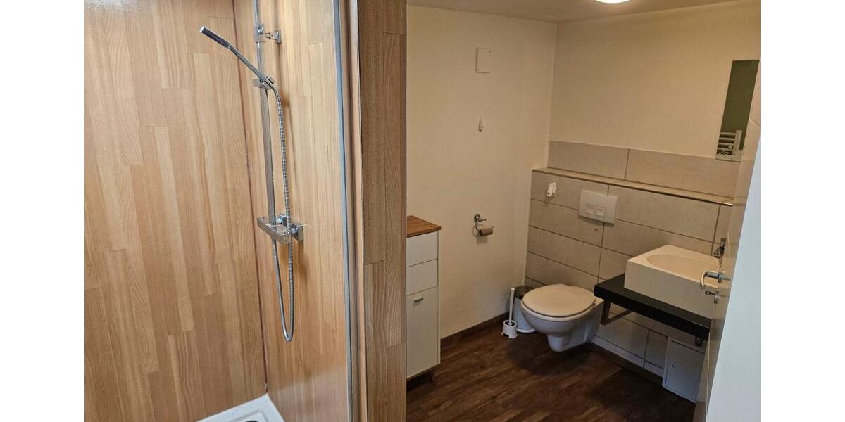 Einfamilienhaus Uchte - 11 Zimmer, 240 m&sup2;, 350.000&euro; | Angebot:26487375