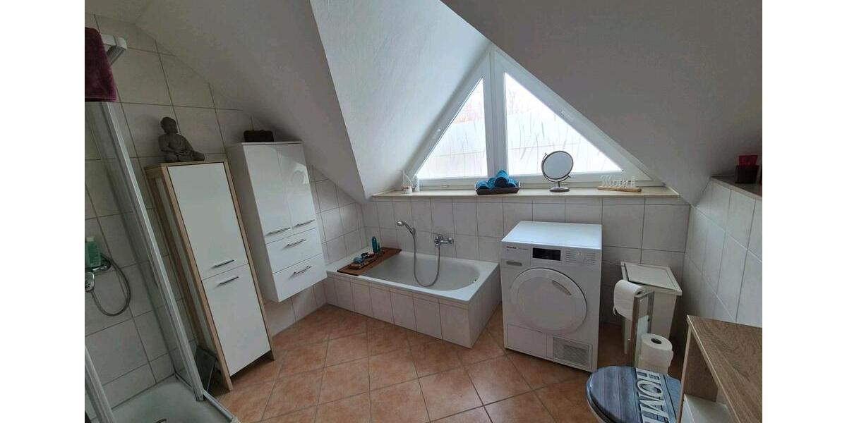 Dachgeschoßwohnung Minden Kuhlenkamp - 3.5 Zimmer, 90 m&sup2;, 890&euro; | Angebot:26704130