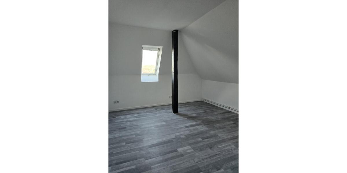 Dachgeschoßwohnung Lemgo - 2.5 Zimmer, 55 m&sup2;, 450&euro; | Angebot:26271023