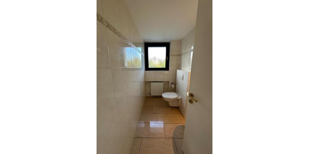 Etagenwohnung Herford Falkendiek - 4 Zimmer, 133 m&sup2;, 1.380&euro; | Angebot:25294107