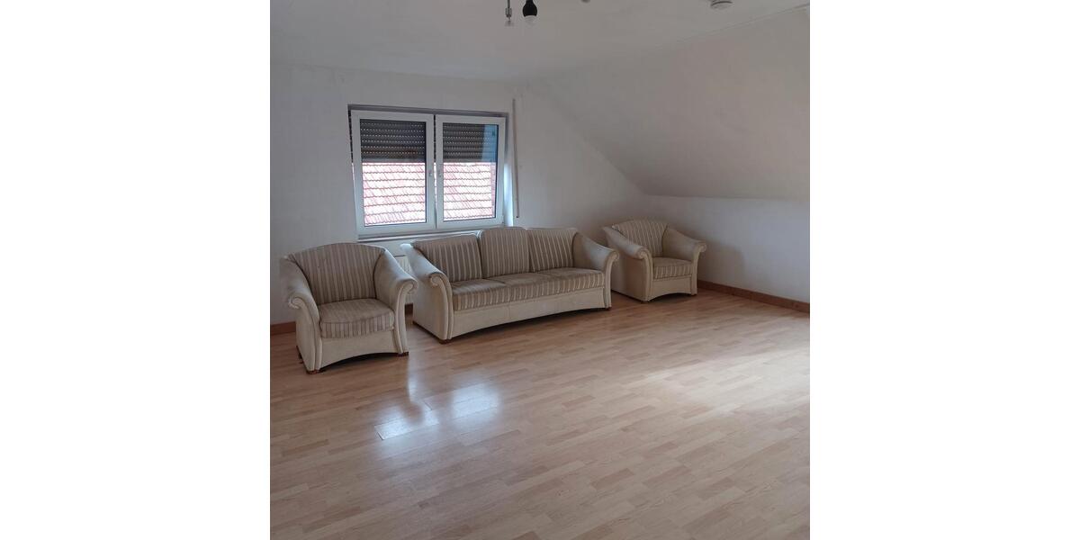 Dachgeschoßwohnung Petershagen - 4 Zimmer, 120 m&sup2;, 800&euro; | Angebot:26539772