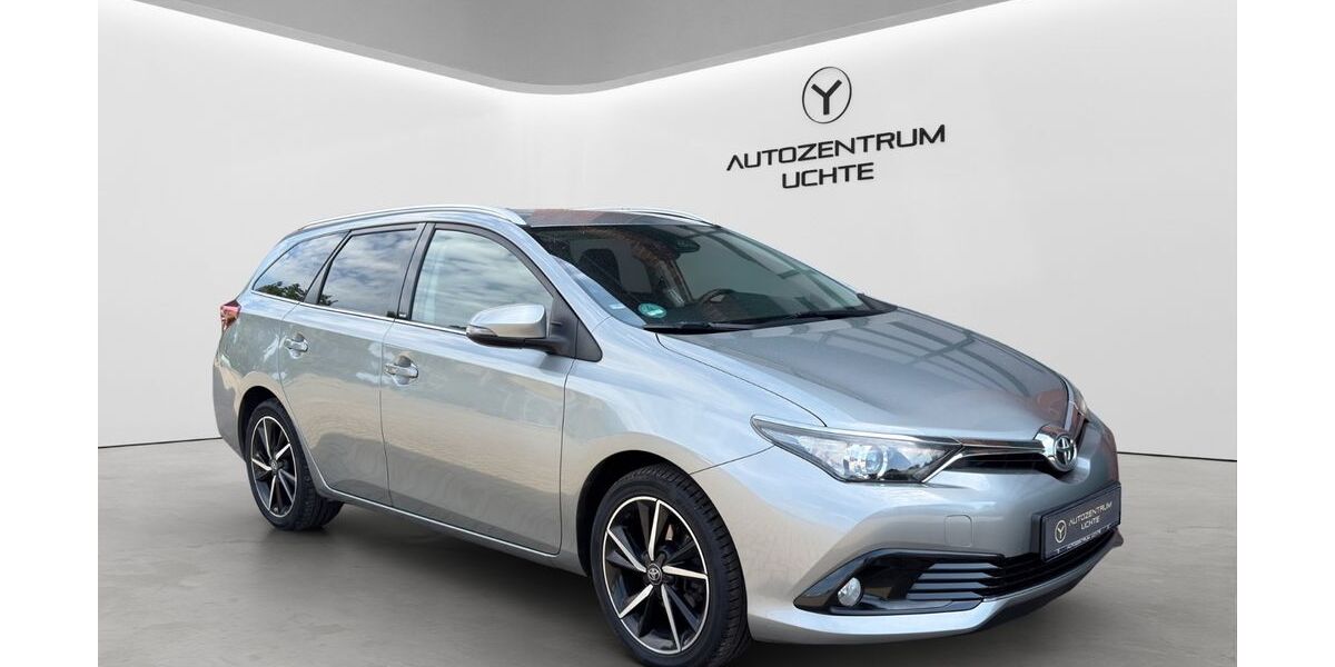 Toyota Auris 109.000 km 11.899 &euro; Uchte 31600