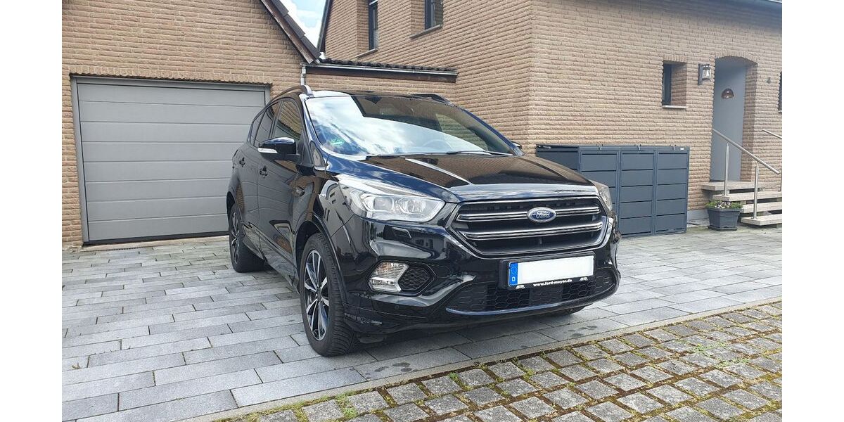 Ford Kuga 49.900 km 16.499 &euro; Lemgo 32657