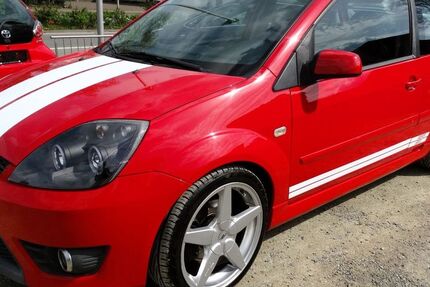 Ford Fiesta 2.019 km 3.250 &euro; Vlotho 32602