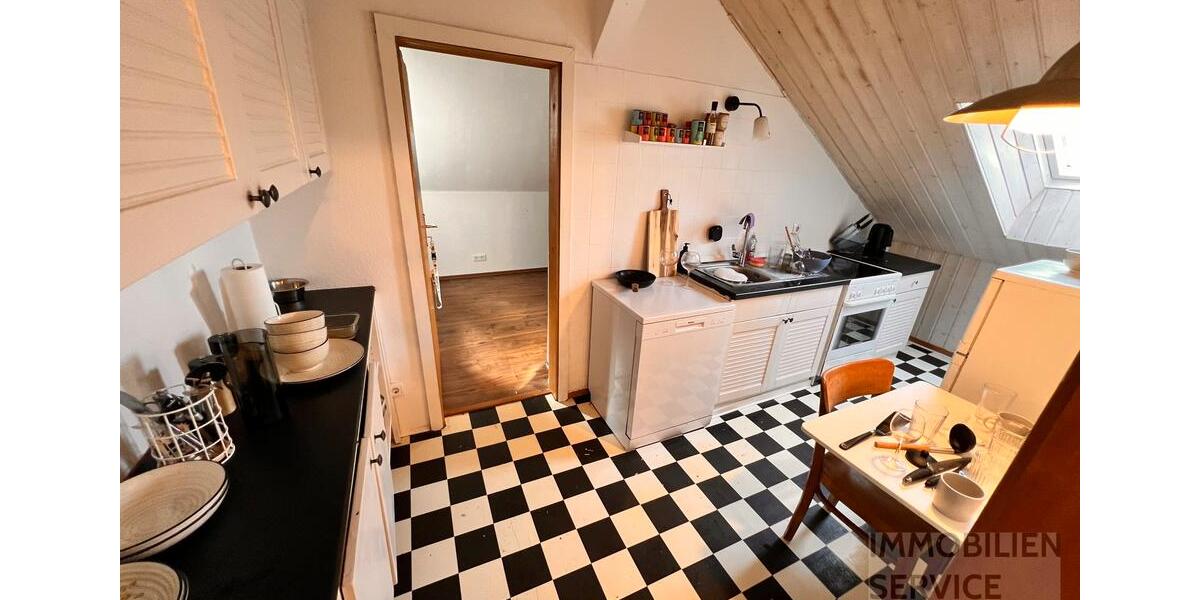 Dachgeschoßwohnung Lemgo - 2.5 Zimmer, 83 m&sup2;, 650&euro; | Angebot:25380347