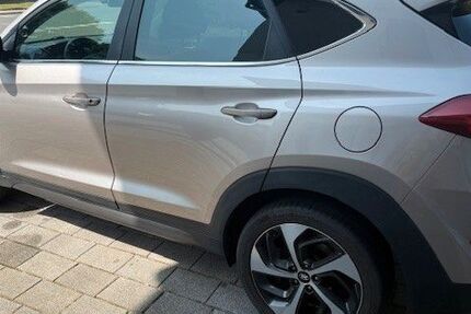 Hyundai TUCSON 99.890 km 13.300 &euro; Minden 32425