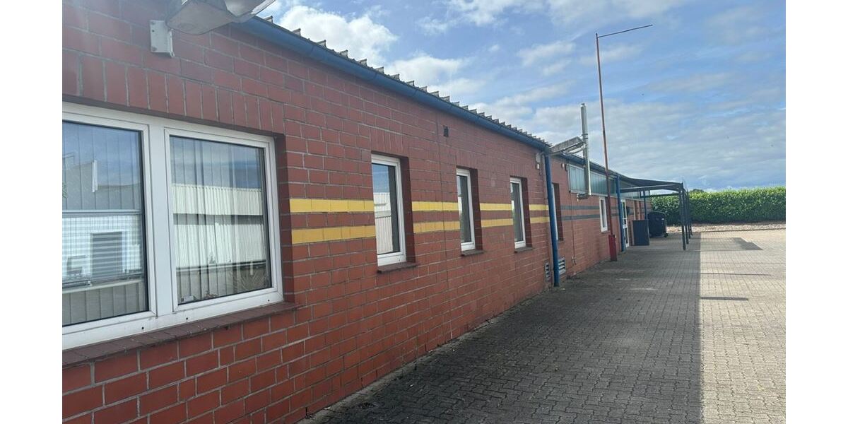 Interessante Gewerbehalle mit Heimwerkermarkt - Gewerbeobjekt Stolzenau | Angebot:27323596