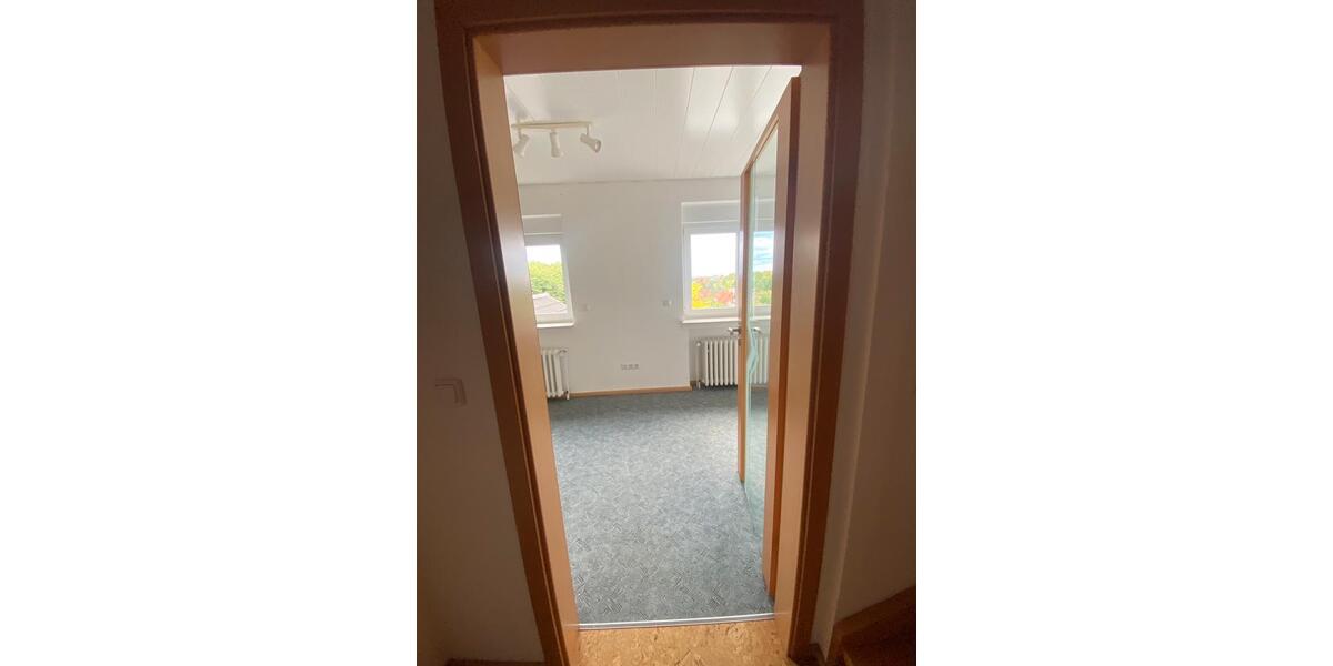 Dachgeschoßwohnung Stadthagen - 5 Zimmer, 126 m&sup2;, 1.200&euro; | Angebot:24868051