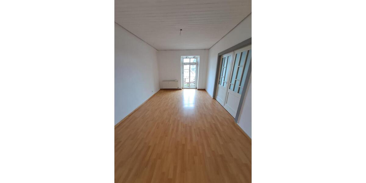 Etagenwohnung Porta Westfalica - 3 Zimmer, 88 m&sup2;, 700&euro; | Angebot:26268269