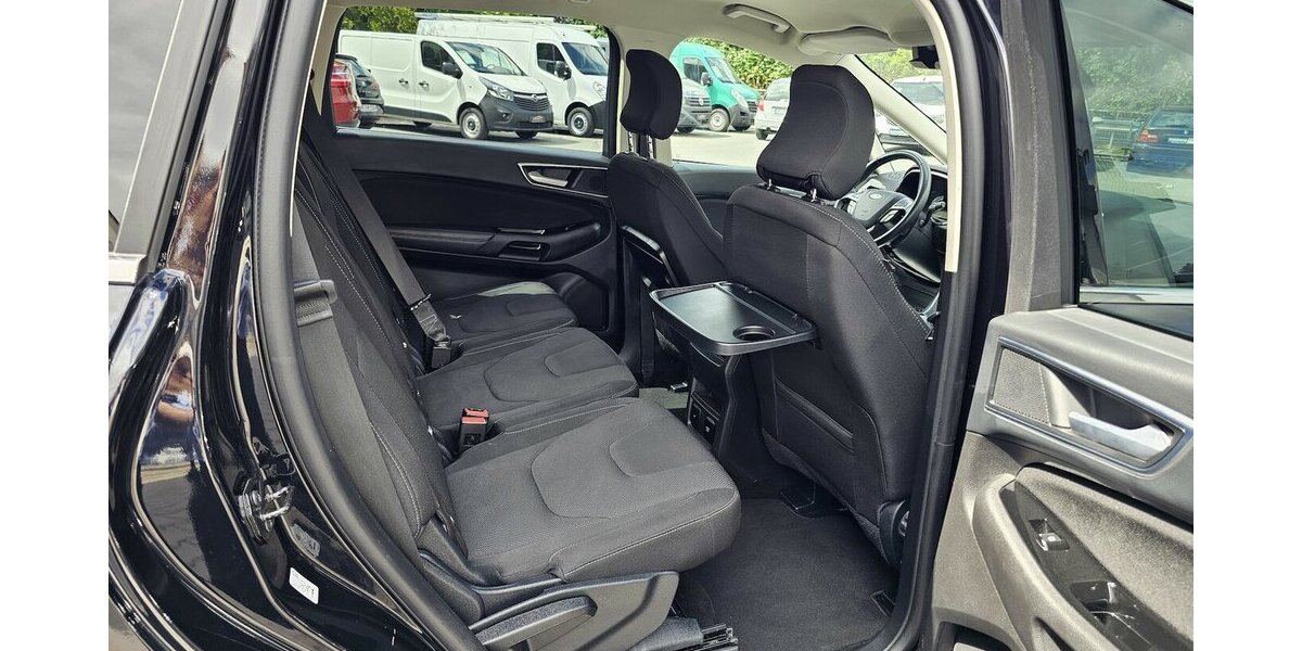 Ford S-Max 2.0 TDCI Titanium LED RFK NAVI 7-Sitzer 98.490 km 25.990 &euro; Löhne 32584