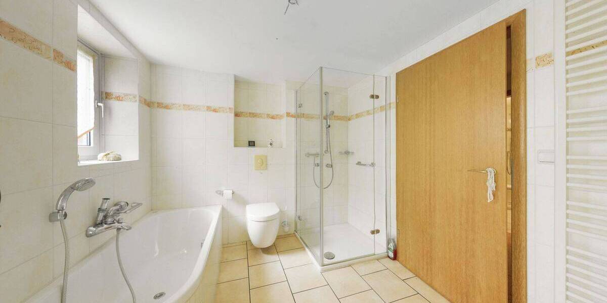 Einfamilienhaus Rinteln Uchtdorf - 1 Zimmer, 249 m&sup2;, 199.000&euro; | Angebot:26763977