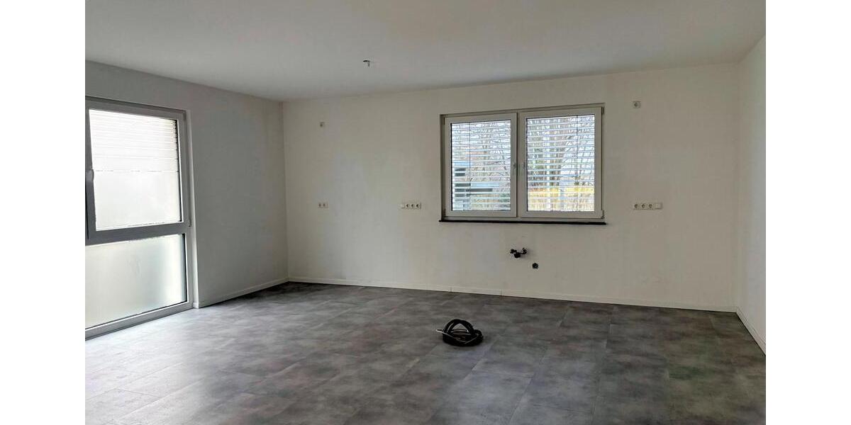 Erdgeschoßwohnung Bad Oeynhausen - 3 Zimmer, 153 m&sup2;, 1.375&euro; | Angebot:24493571