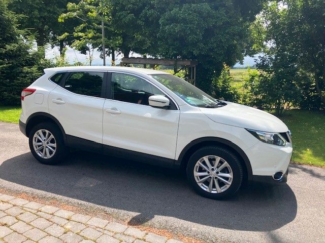 Nissan Qashqai 97.161 km 9.850 &euro; Rödinghausen 32289
