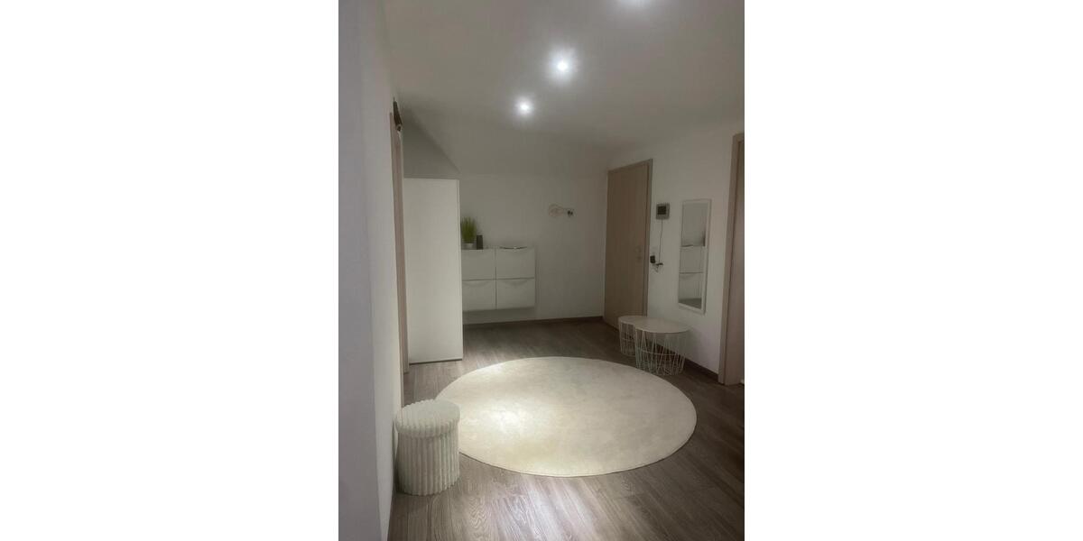 Etagenwohnung Rinteln - 3 Zimmer, 100 m&sup2;, 650&euro; | Angebot:25943337