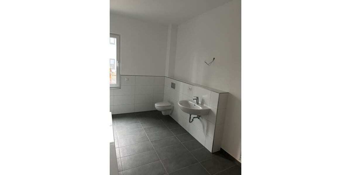Erdgeschoßwohnung Bückeburg - 4 Zimmer, 142 m&sup2;, 1.700&euro; | Angebot:25413054