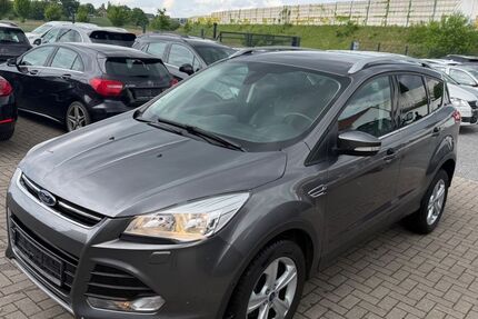 Ford Kuga 156.000 km 5.500 &euro; Löhne Mennighüffen 32584