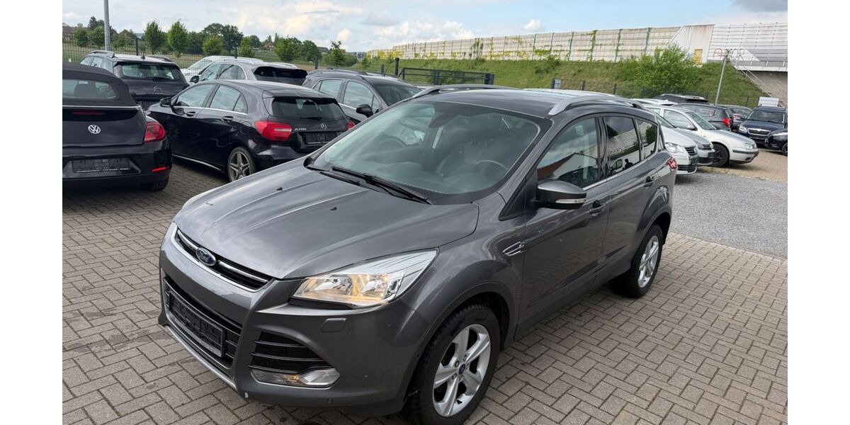 Ford Kuga 156.000 km 5.500 &euro; Löhne Mennighüffen 32584