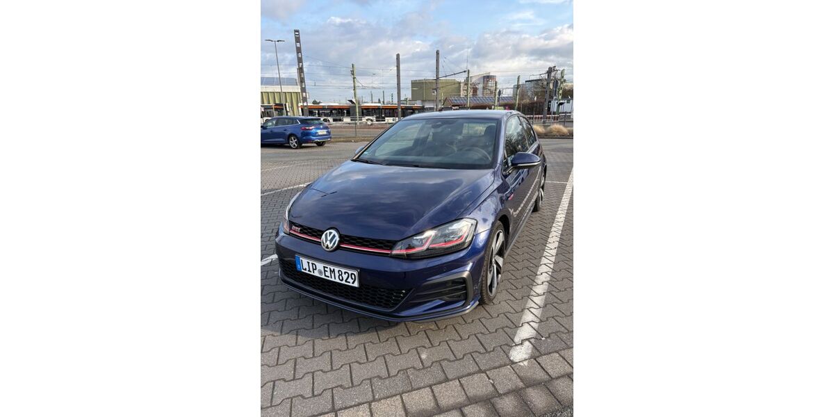 VW Golf 97.400 km 18.900 &euro; Bad Salzuflen 32105