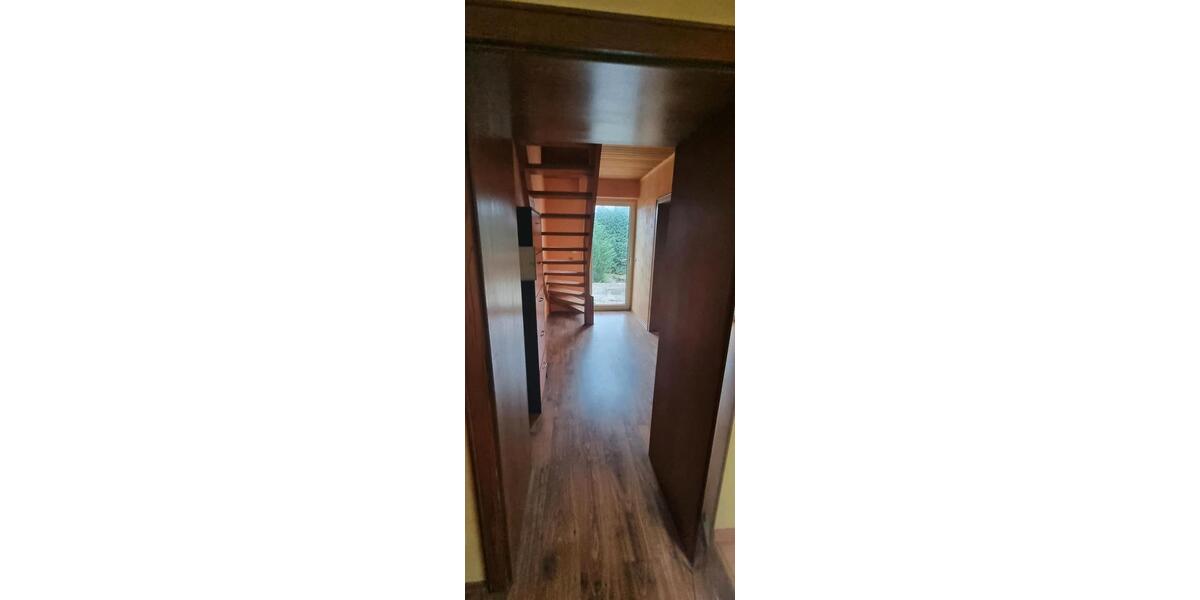 Etagenwohnung Rinteln - 3 Zimmer, 120 m&sup2;, 900&euro; | Angebot:25281965