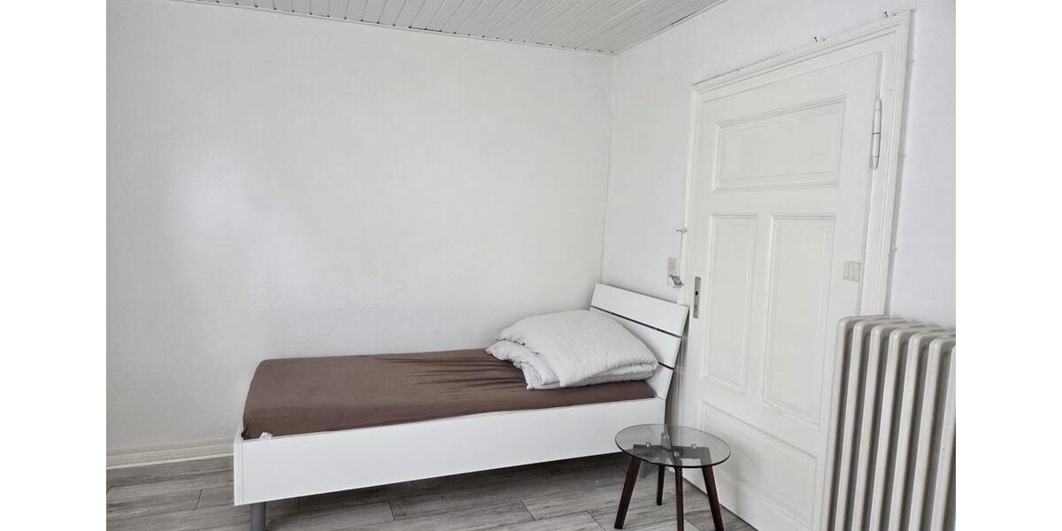 Etagenwohnung Rinteln - 2 Zimmer, 50 m&sup2;, 15&euro; | Angebot:26048301