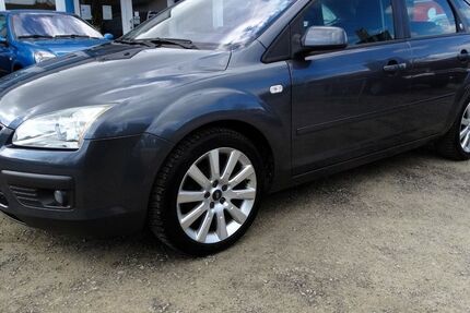 Ford Focus 115.000 km 1.950 &euro; Vlotho 32602