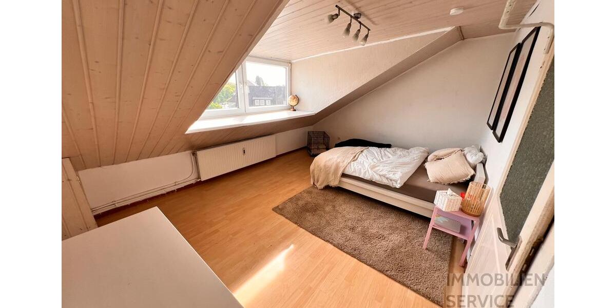 Dachgeschoßwohnung Lemgo - 2.5 Zimmer, 83 m&sup2;, 650&euro; | Angebot:25380347