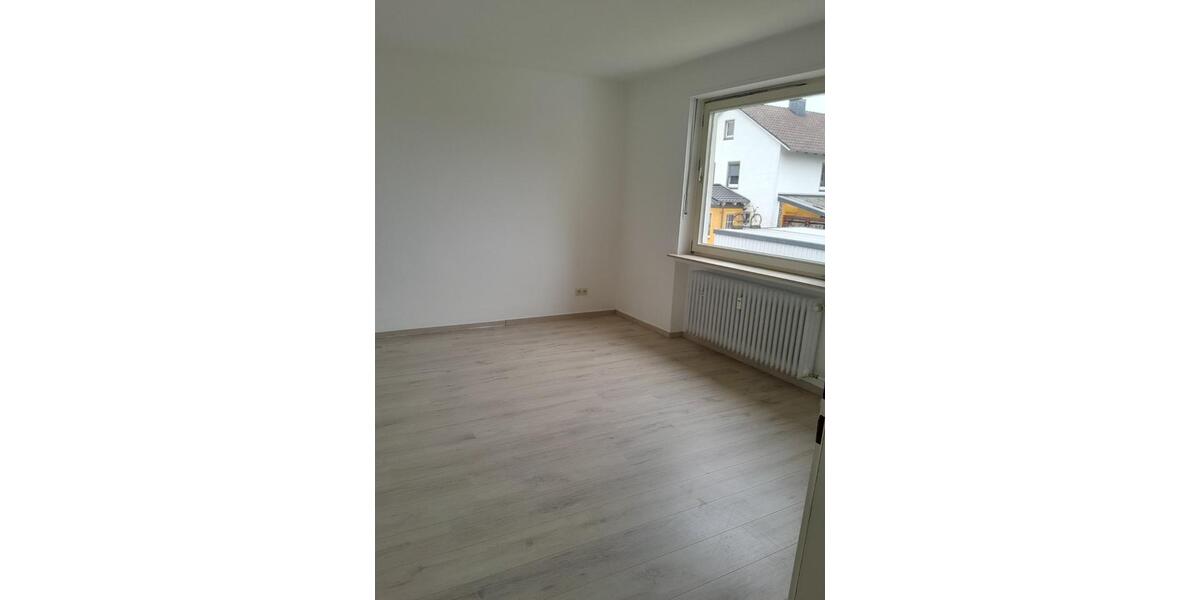 Etagenwohnung Enger - 3 Zimmer, 84 m&sup2;, 621&euro; | Angebot:25943747