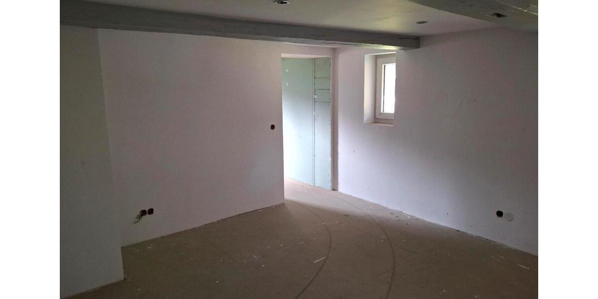 Einfamilienhaus Extertal - 6 Zimmer, 200 m&sup2;, 95.000&euro; | Angebot:25408054