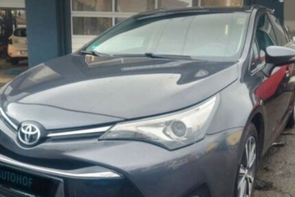 Toyota Avensis 201.000 km 8.300 &euro; Herford 32051