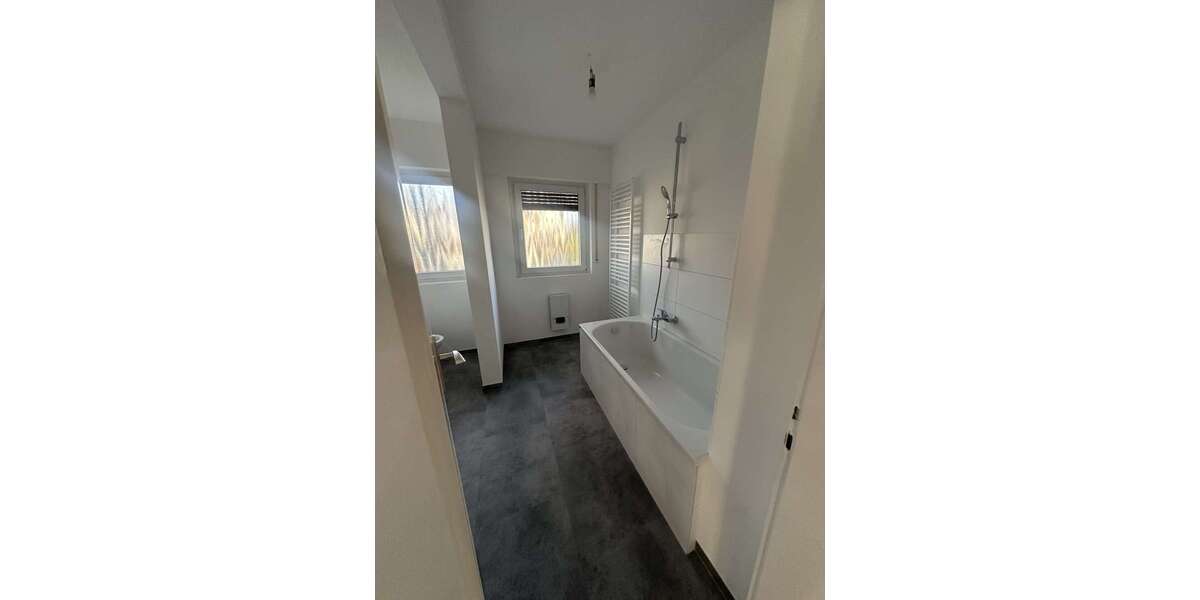 Etagenwohnung Bad Salzuflen - 3 Zimmer, 90 m&sup2;, 1.090&euro; | Angebot:24683441