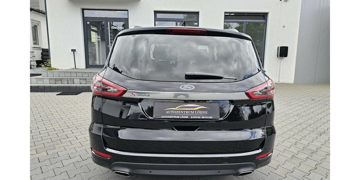 Ford S-Max 2.0 TDCI Titanium LED RFK NAVI 7-Sitzer 98.490 km 25.990 &euro; Löhne 32584
