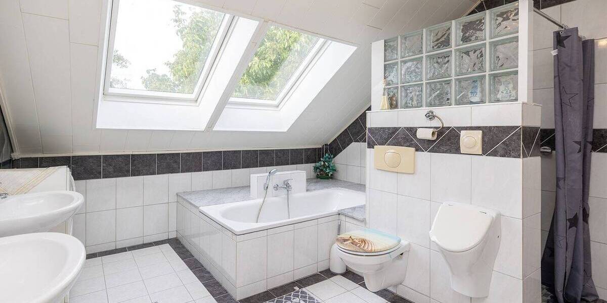 Einfamilienhaus Lübbecke - 7 Zimmer, 185 m&sup2;, 429.000&euro; | Angebot:26643996