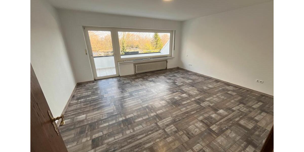 Dachgeschoßwohnung Herford Falkendiek - 6 Zimmer, 140 m&sup2;, 1.190&euro; | Angebot:25871318