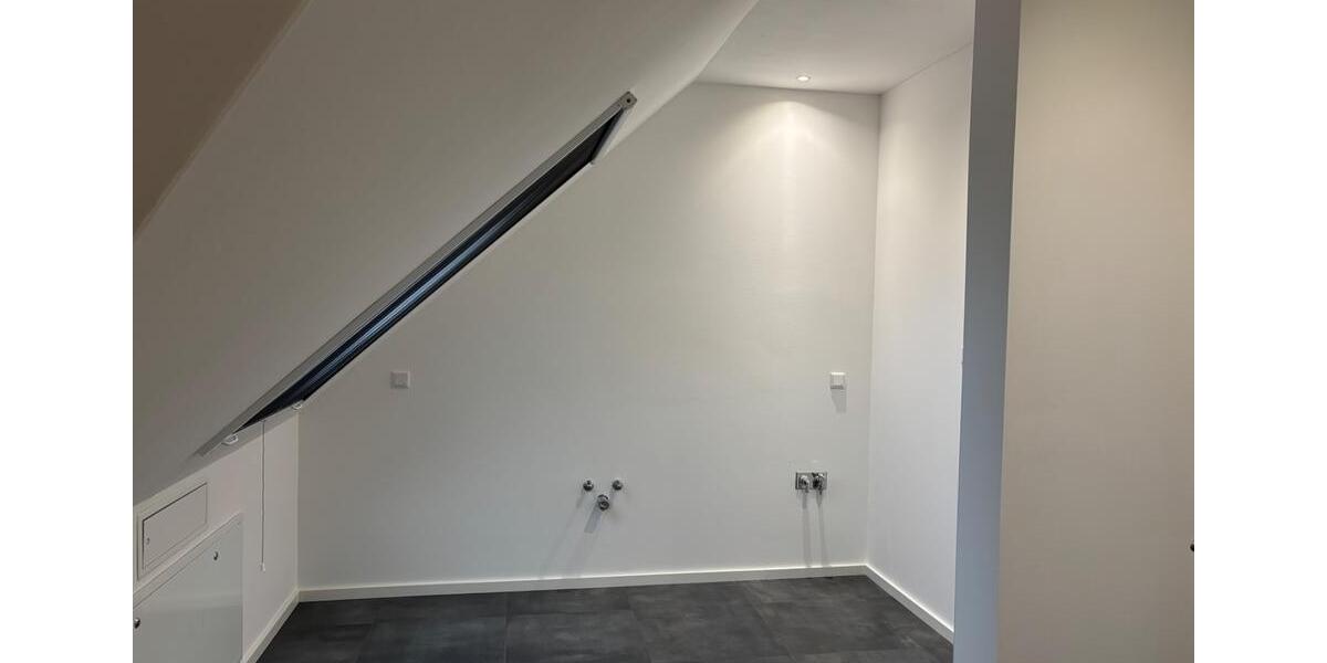 Etagenwohnung Stolzenau - 5 Zimmer, 194 m&sup2;, 1.450&euro; | Angebot:26048286