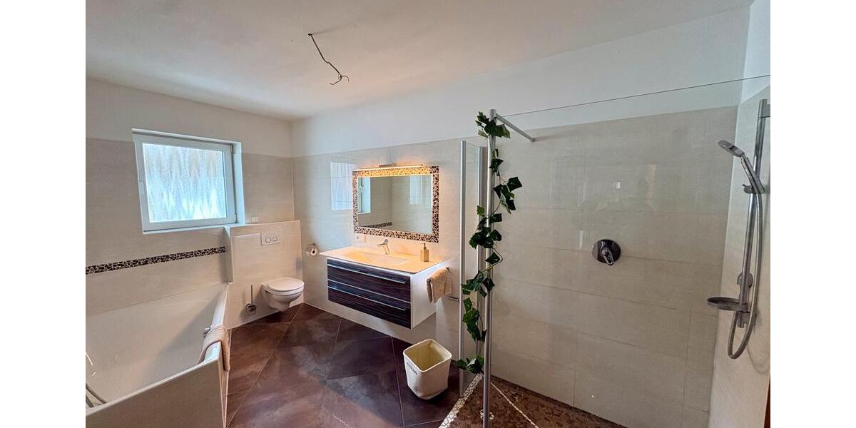 Einfamilienhaus Rinteln - 5 Zimmer, 175 m&sup2;, 349.000&euro; | Angebot:25170256