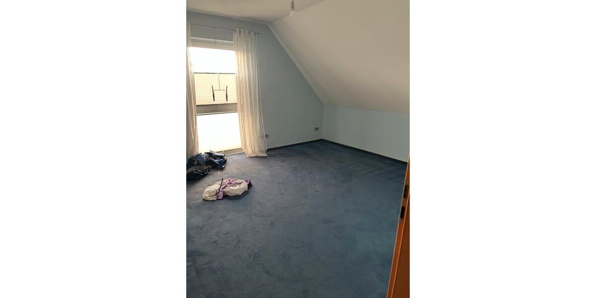 Etagenwohnung Enger - 4 Zimmer, 150 m&sup2;, 1.300&euro; | Angebot:26022700