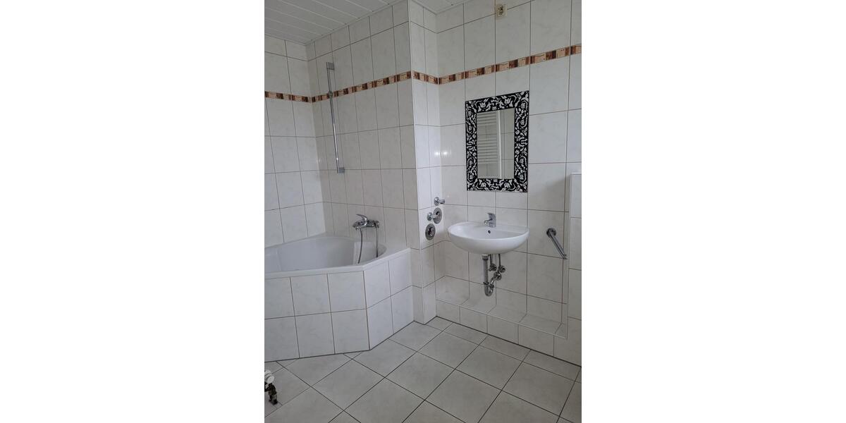Etagenwohnung Stolzenau - 4 Zimmer, 90 m&sup2;, 125.000&euro; | Angebot:27116167
