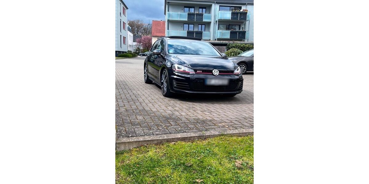 VW Golf 182.000 km 13.500 &euro; Bad Oeynhausen 32545
