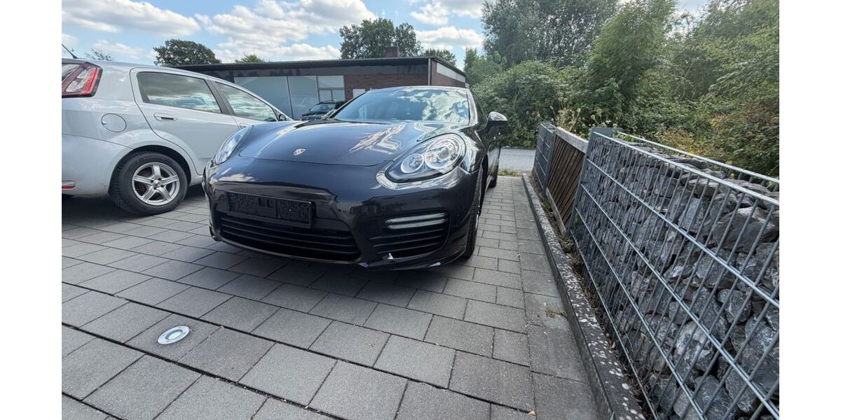Porsche Panamera 156.000 km 19.900 &euro; Bünde 32557