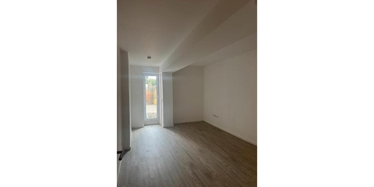 Etagenwohnung Lemgo - 3 Zimmer, 104 m&sup2;, 900&euro; | Angebot:25252425