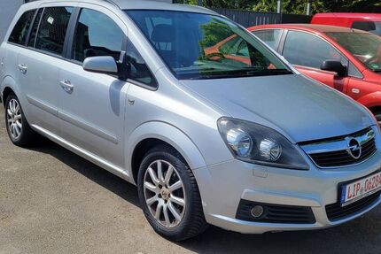 Opel Zafira 214.400 km 2.200 &euro; Lemgo / Brüntorf 32657