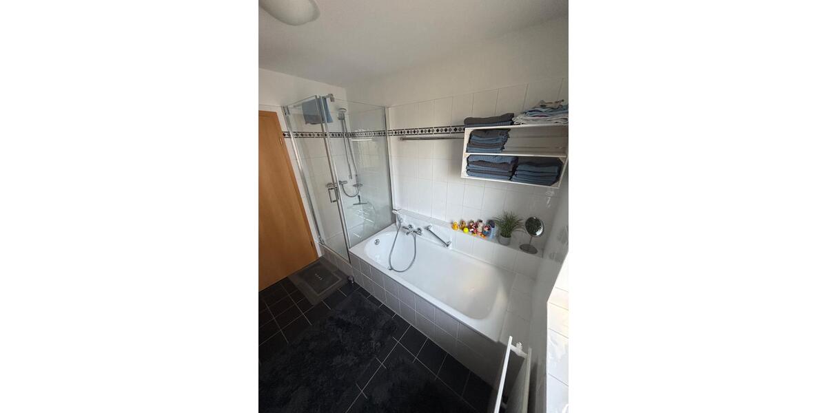 Dachgeschoßwohnung Bad Oeynhausen Rehme - 3 Zimmer, 79 m&sup2;, 249.500&euro; | Angebot:26250396