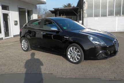 Alfa Romeo Giulietta 105.058 km 9.490 &euro; Bünde 32257