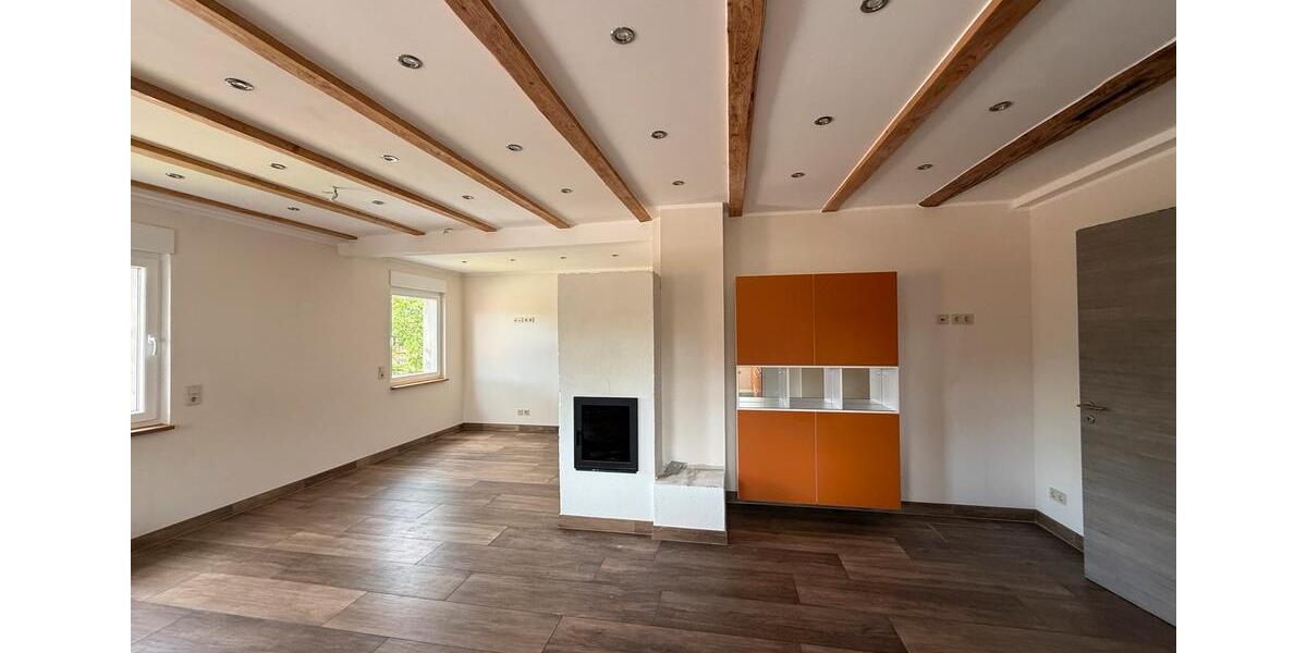 Mehrfamilienhaus, Wohnhaus Hüllhorst - 8 Zimmer, 244 m&sup2;, 2.140&euro; | Angebot:26533419